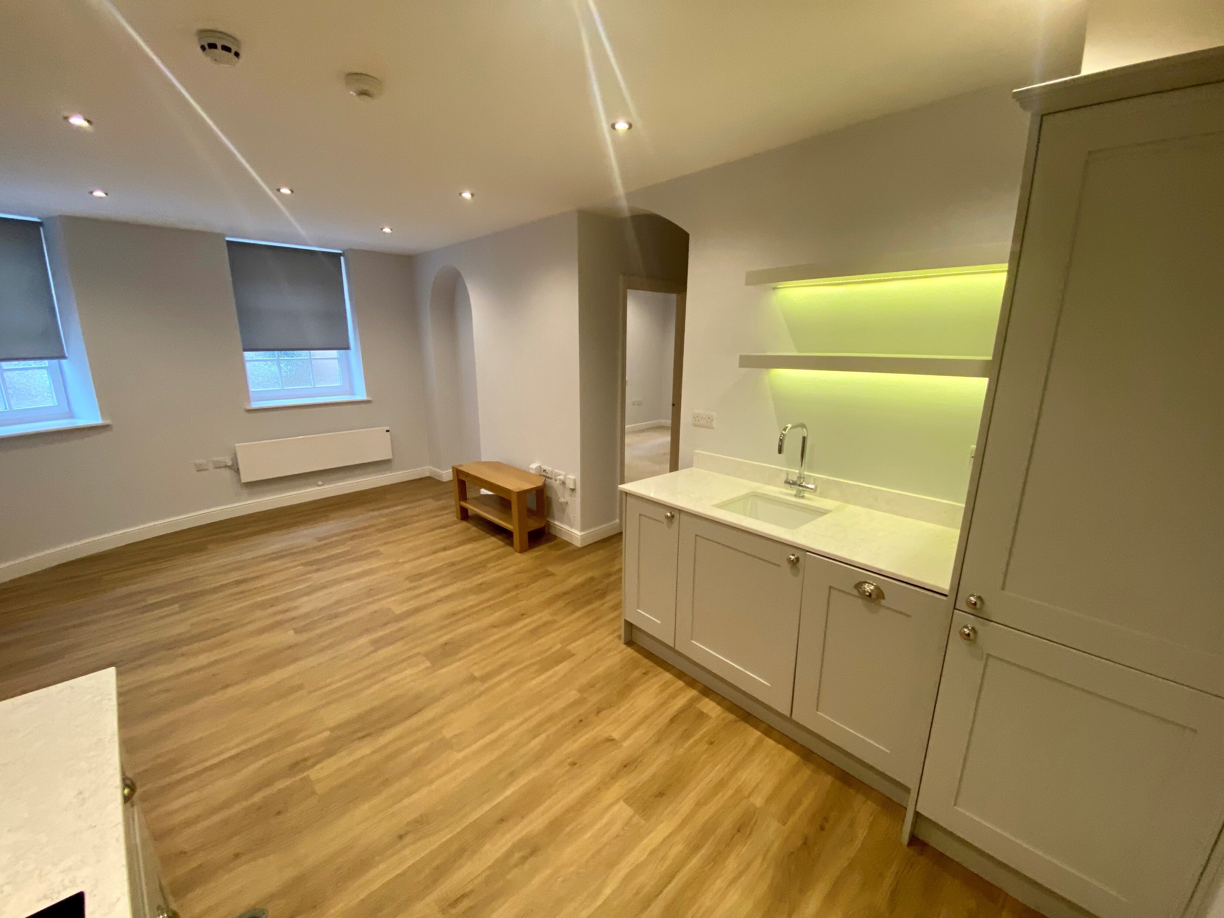 Flat St James's Terrace in Nottingham