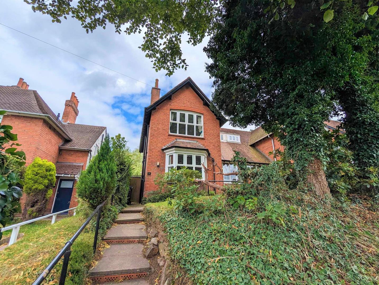 House Woodlands Park Road in Birmingham