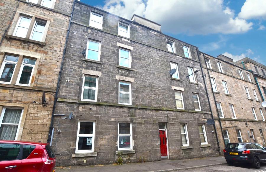 Flat Murdoch Terrace in City of Edinburgh