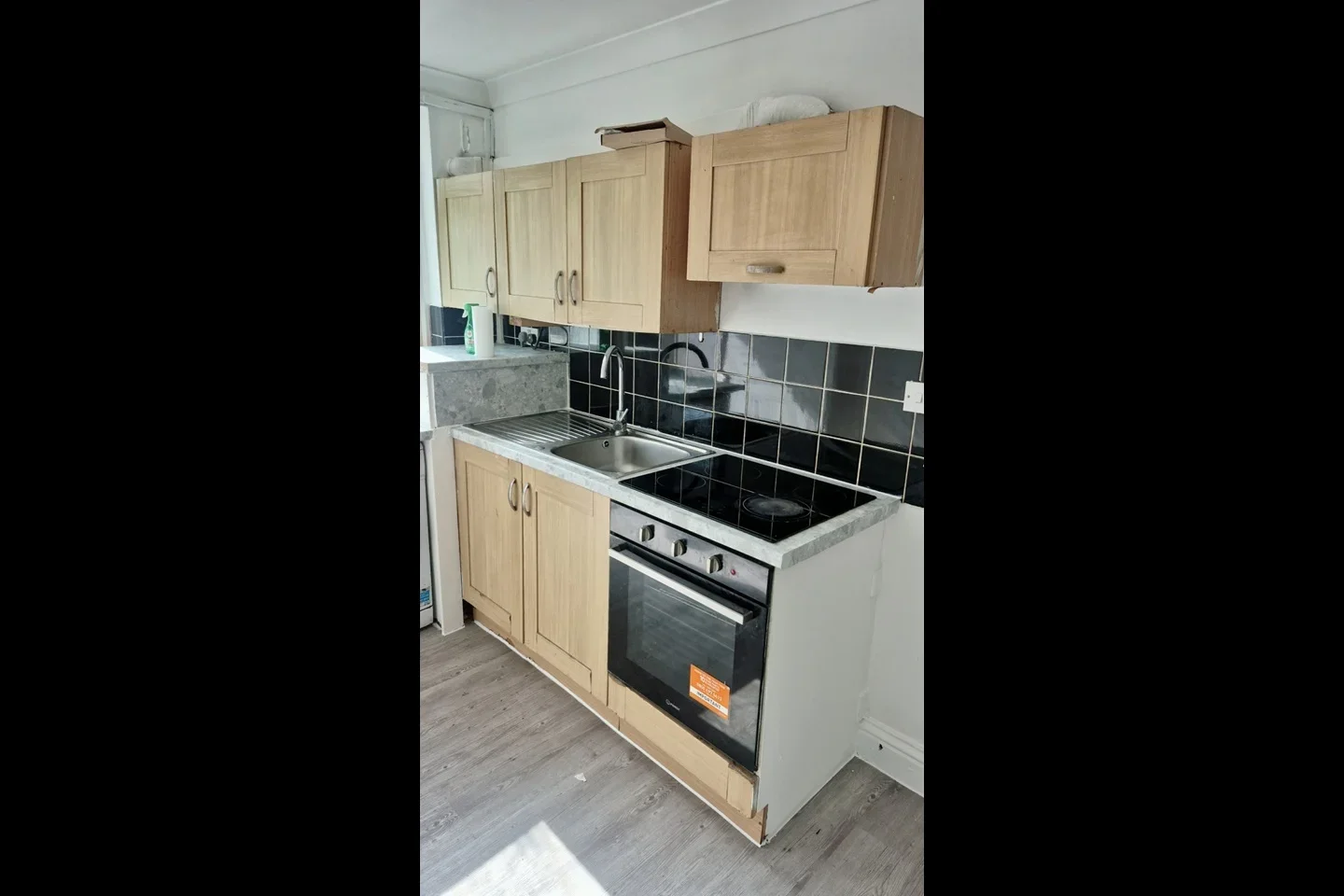 Flat Tring Avenue in Greater London