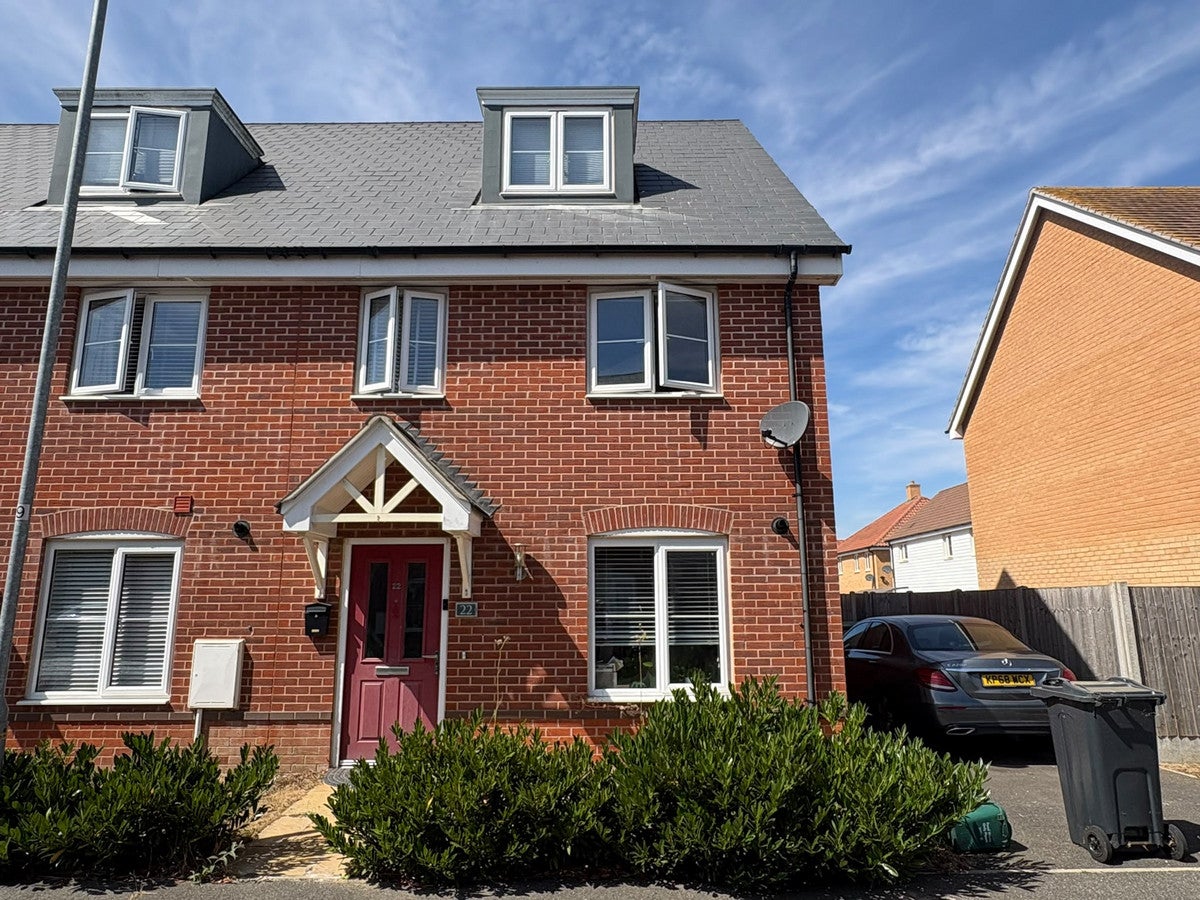 Room Pippin Way in Alresford