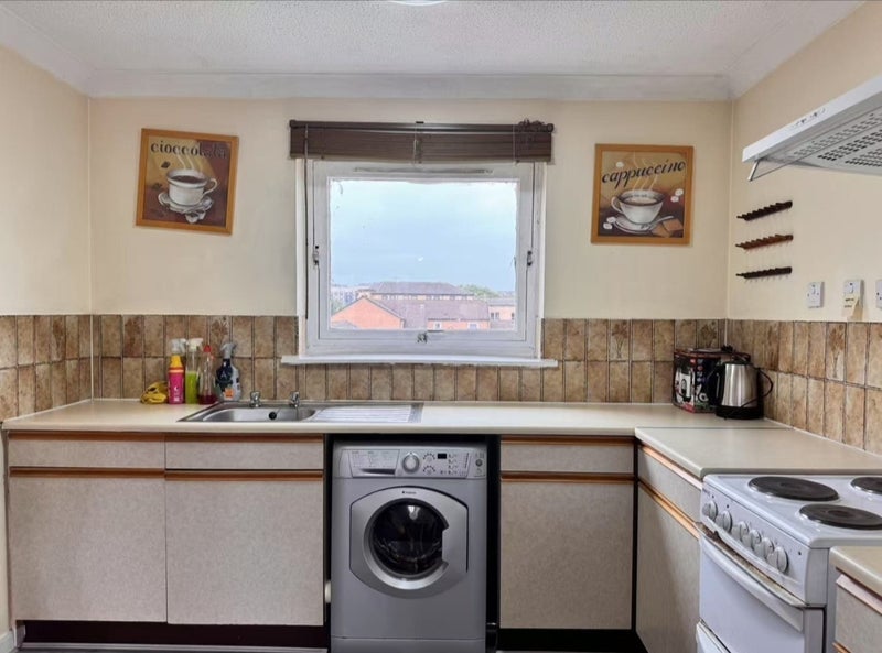 Room Abercromby Drive in Glasgow