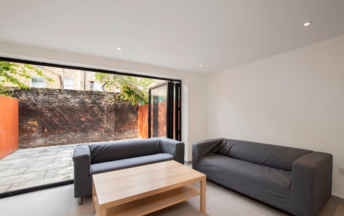 Flat Chantrey Road in Greater London