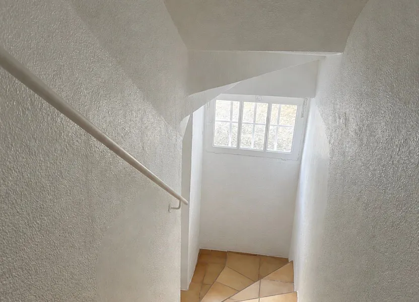Flat Rue Saint-Estève in Saint-Paul-Trois-Châteaux