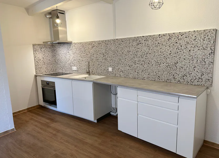 Flat Rue Saint-Estève in Saint-Paul-Trois-Châteaux