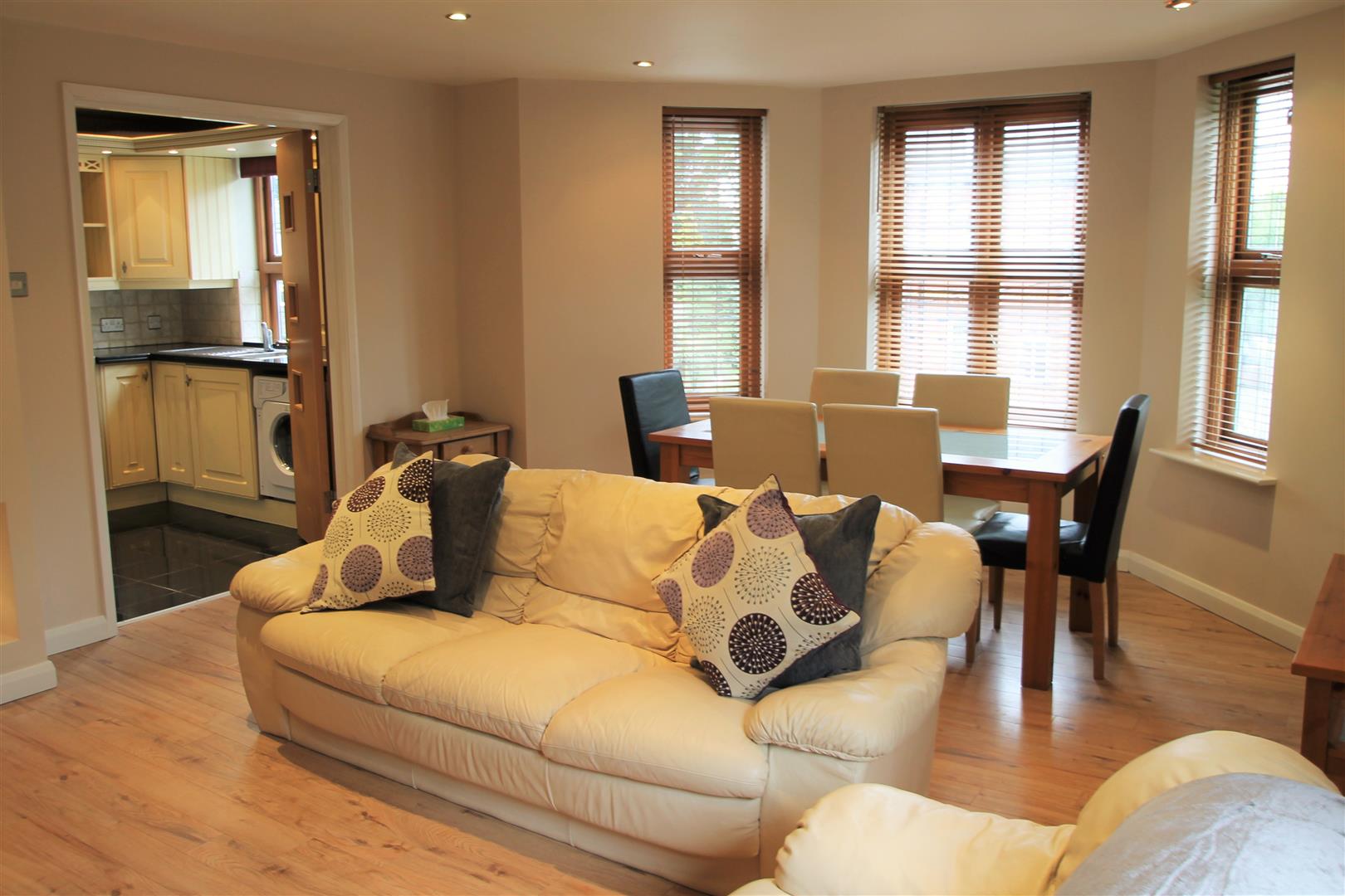 Flat Abbey Grove in Salford