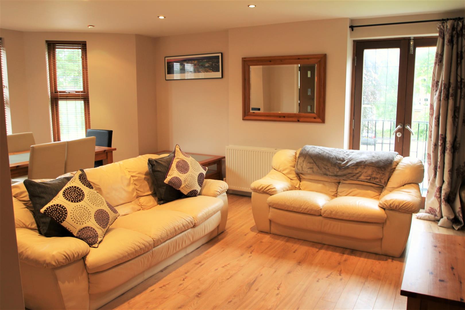 Flat Abbey Grove in Salford