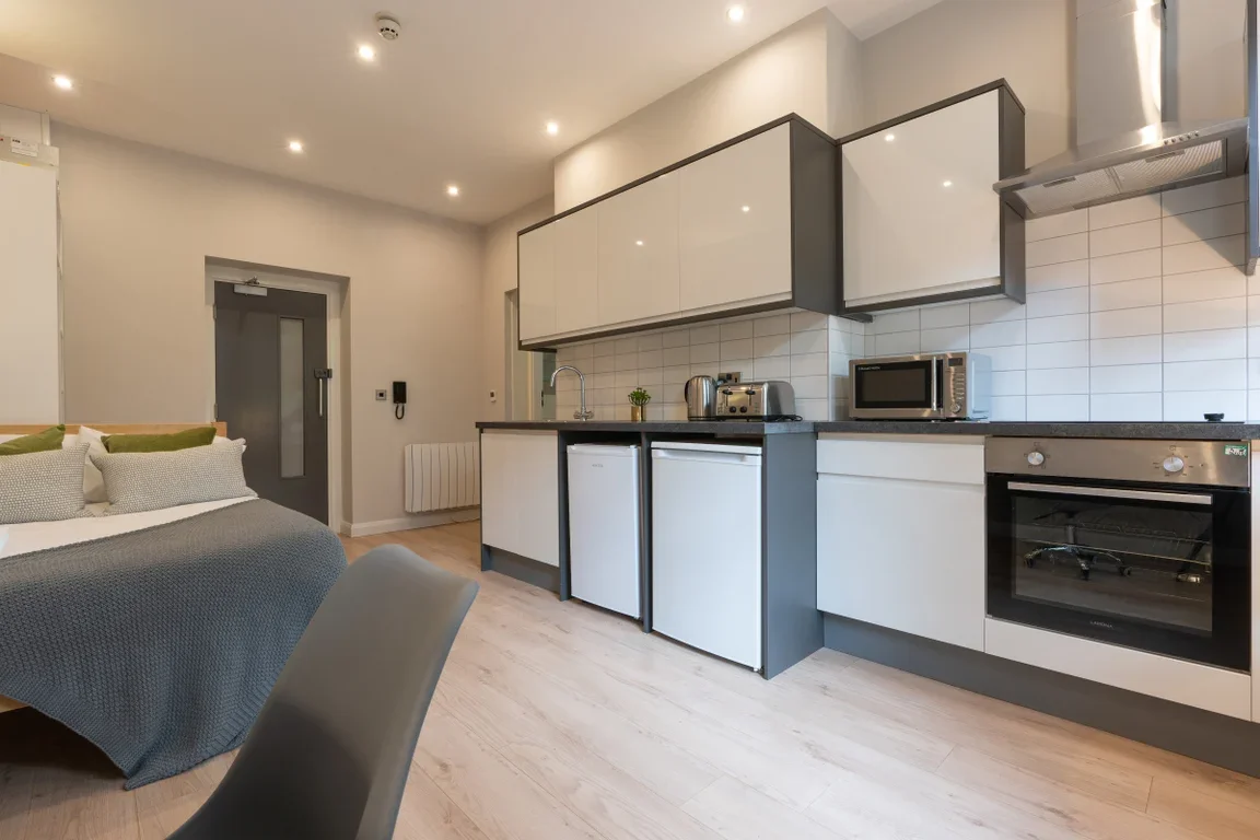 Flat Eskdale Terrace in Newcastle upon Tyne