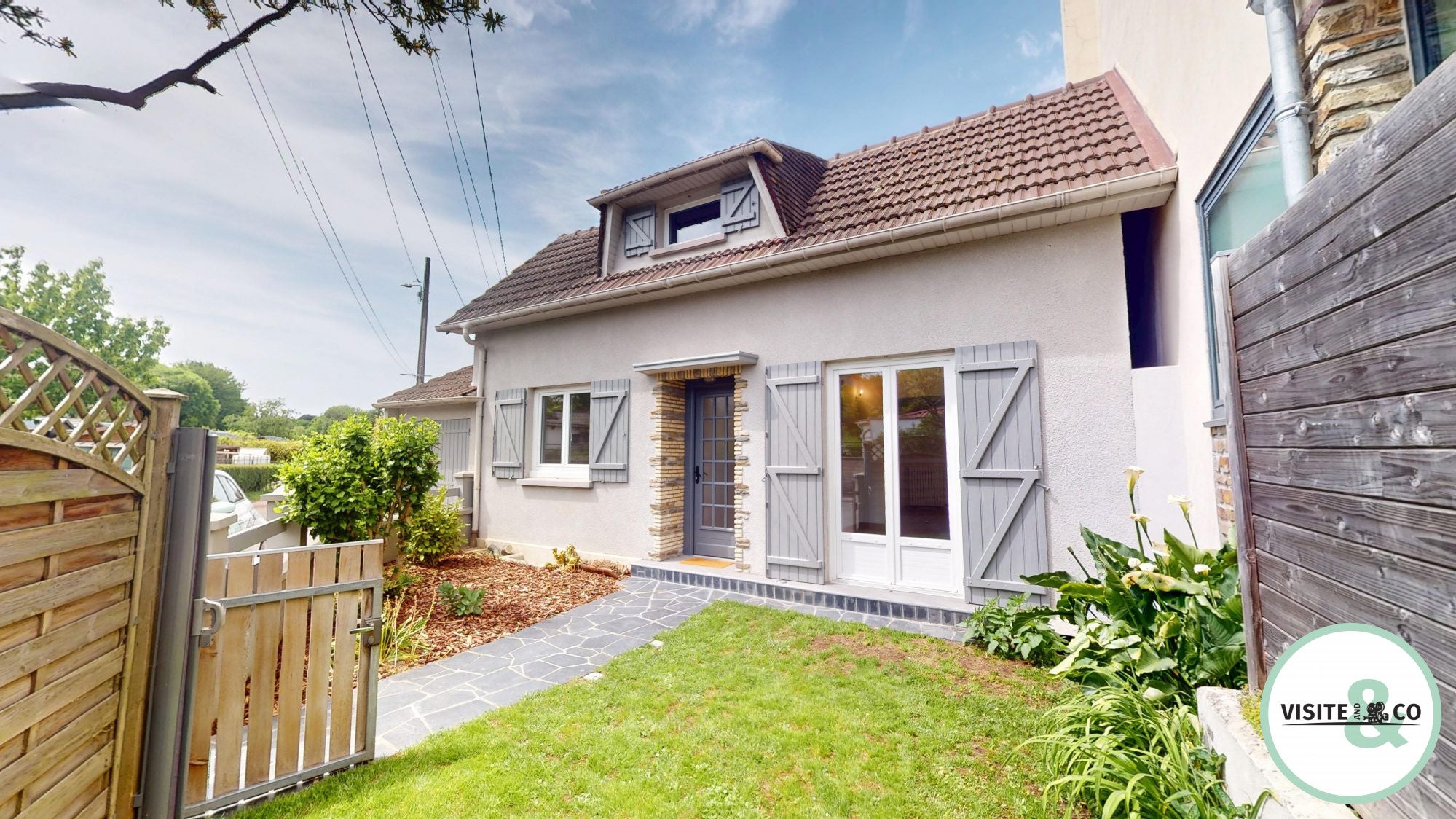 House Rue Robert Castel in Caen