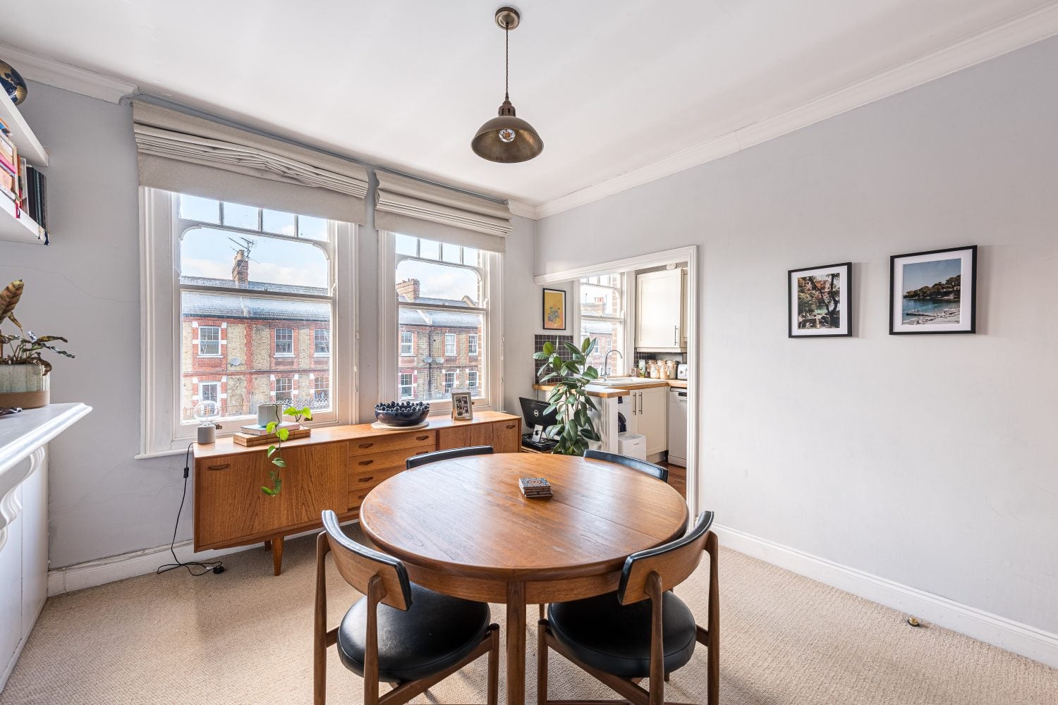 Flat Queenstown Road in Greater London