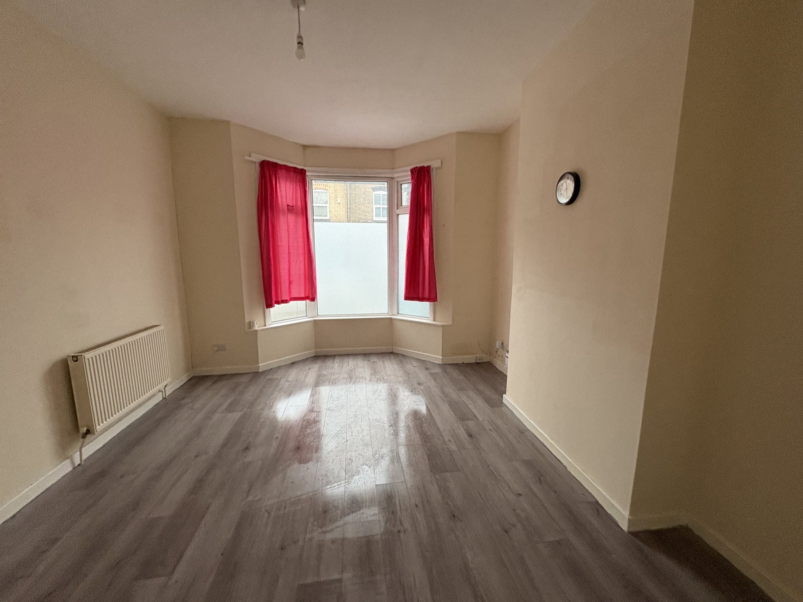 Flat Alexandra Road in Hull