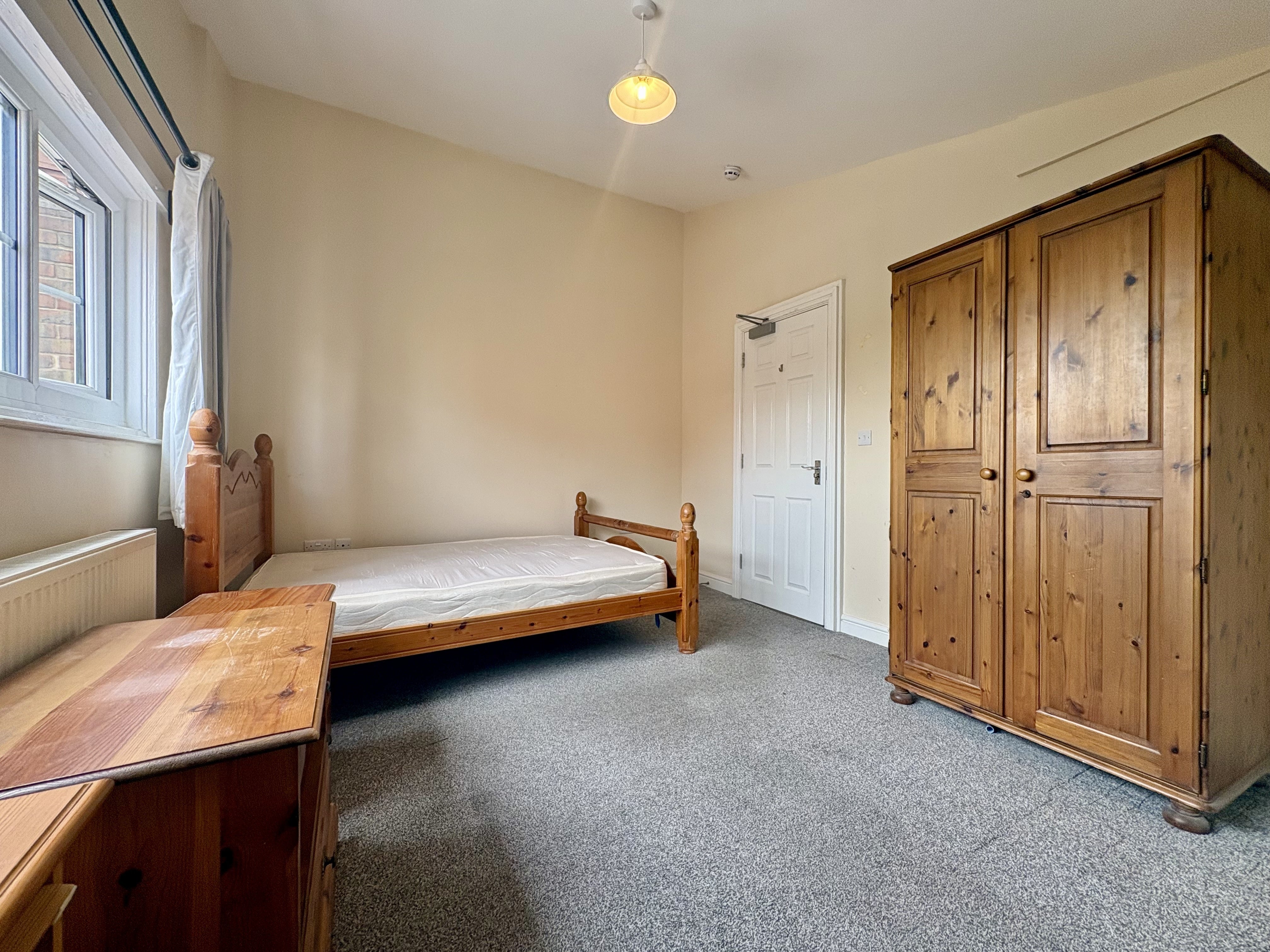 Room Phoenix Place in Dartford