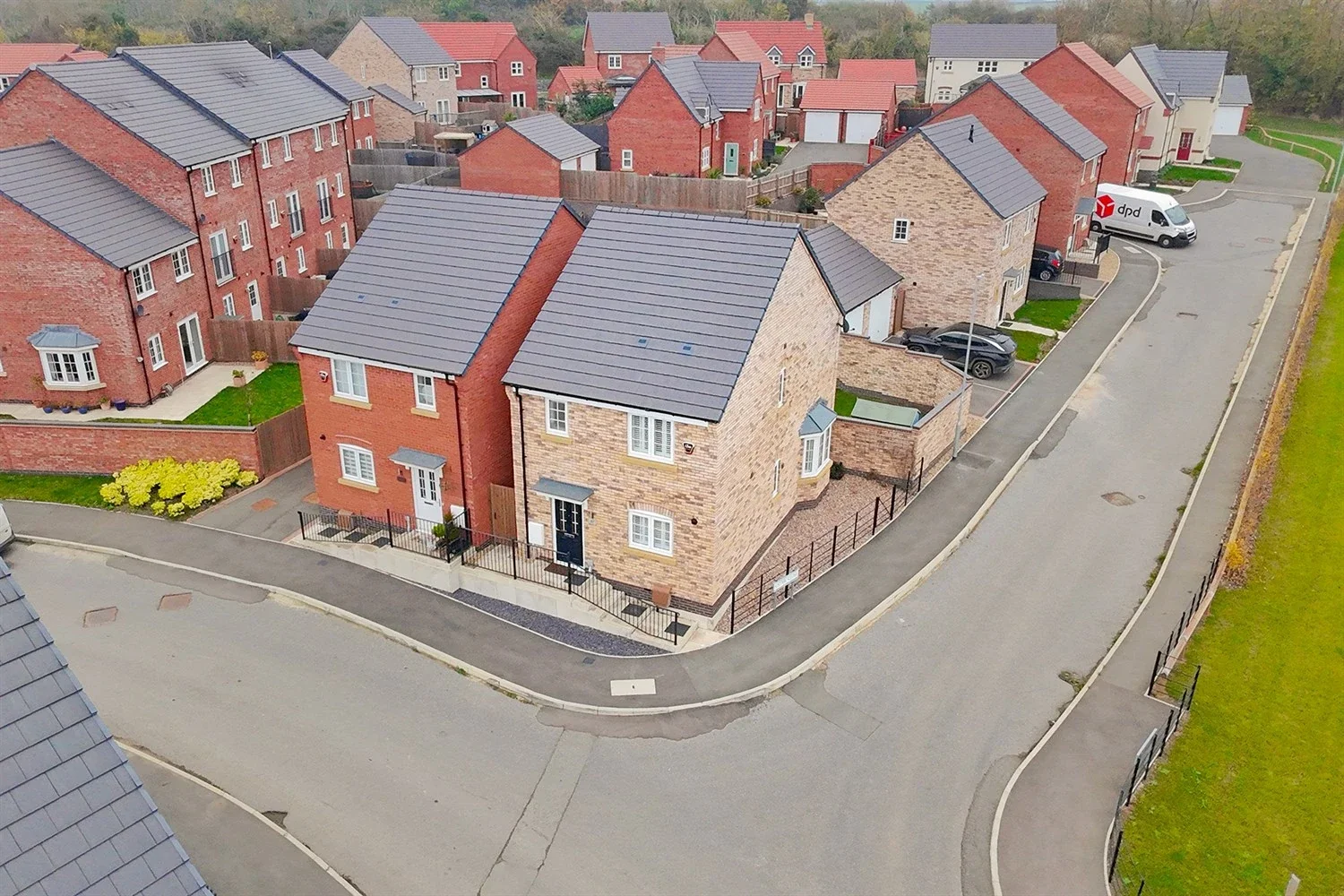 House Foster Close in Charnwood
