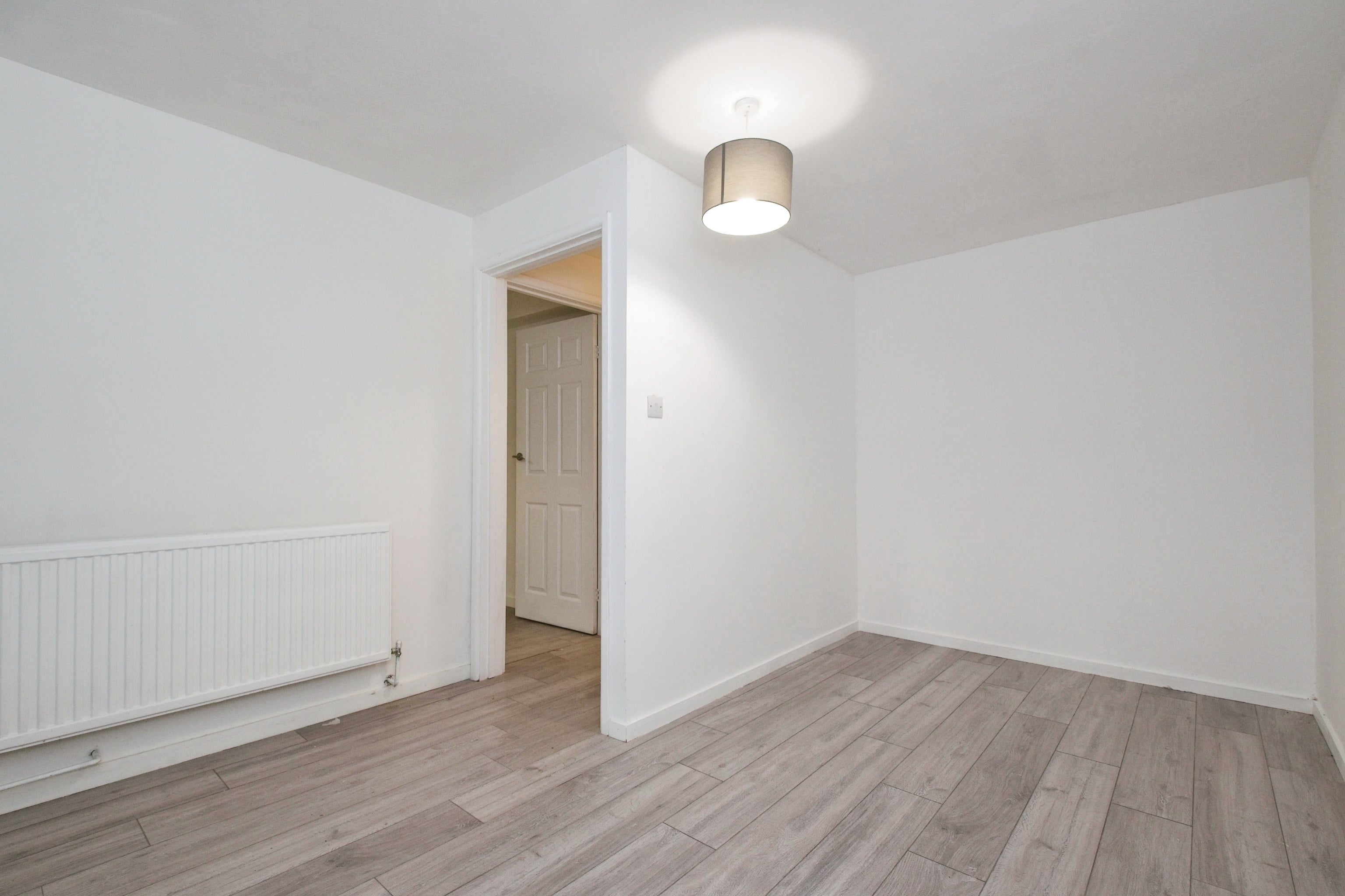 Flat Reeves Road in Greater London