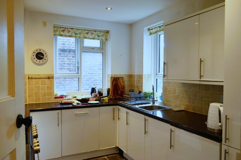Flat Fairfield Drive in Greater London