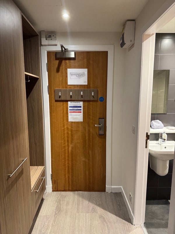 Flat Dundas Court in East Kilbride
