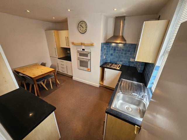 Room Beechwood Grove in Leeds