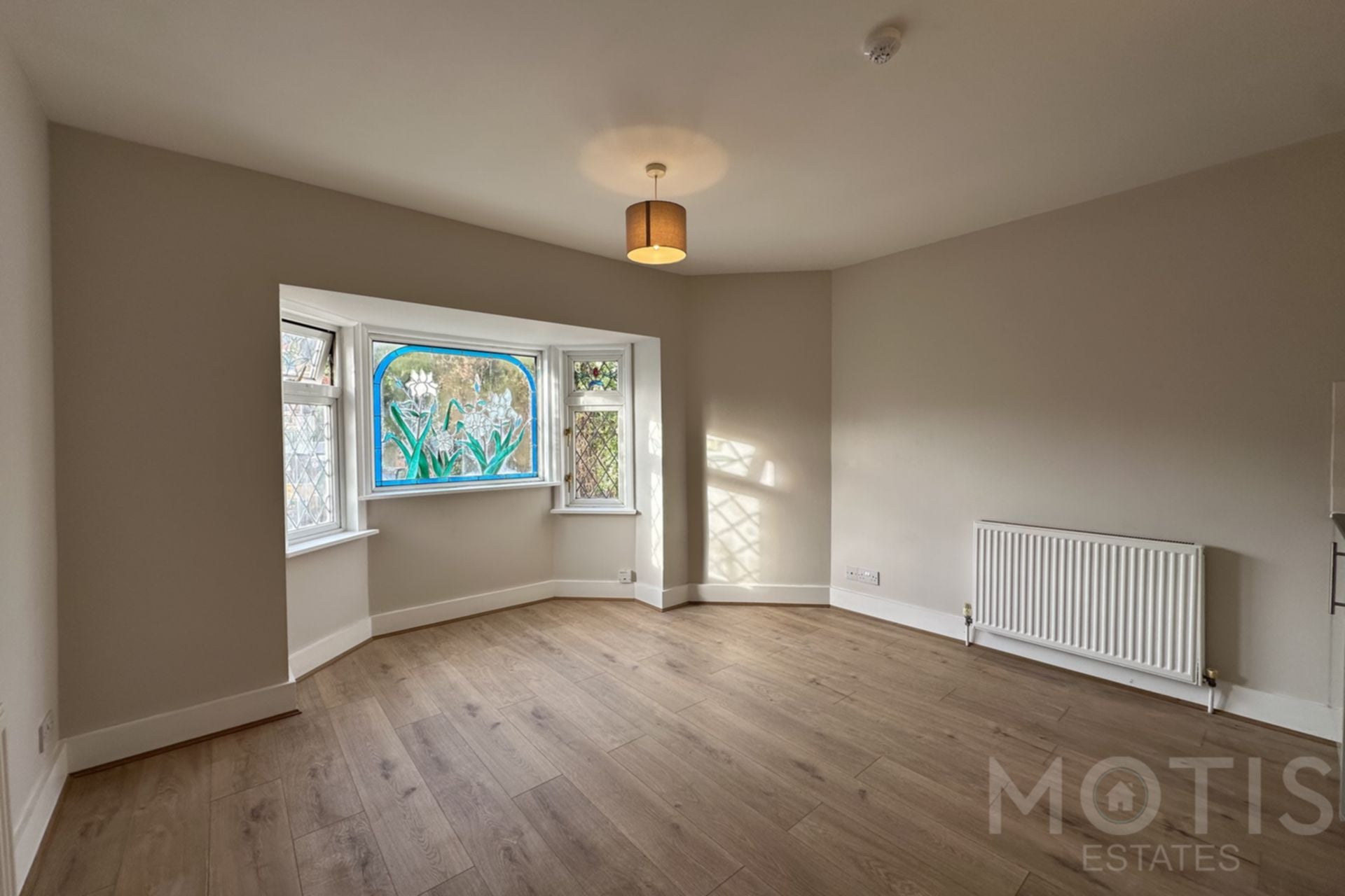 Flat Cheriton Road in Folkestone and Hythe District