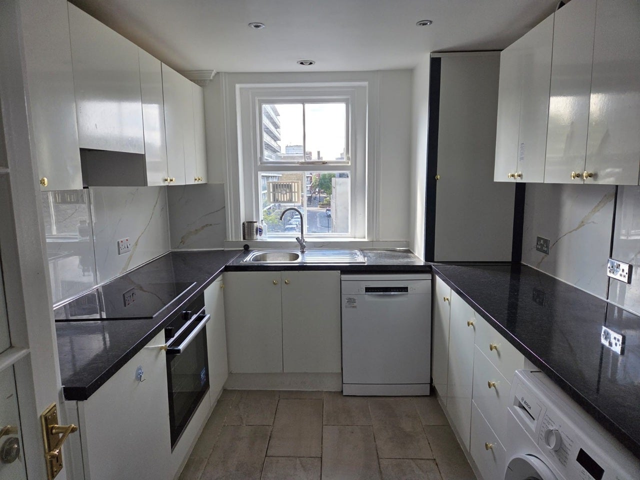 Flat Hoxton Street in Greater London