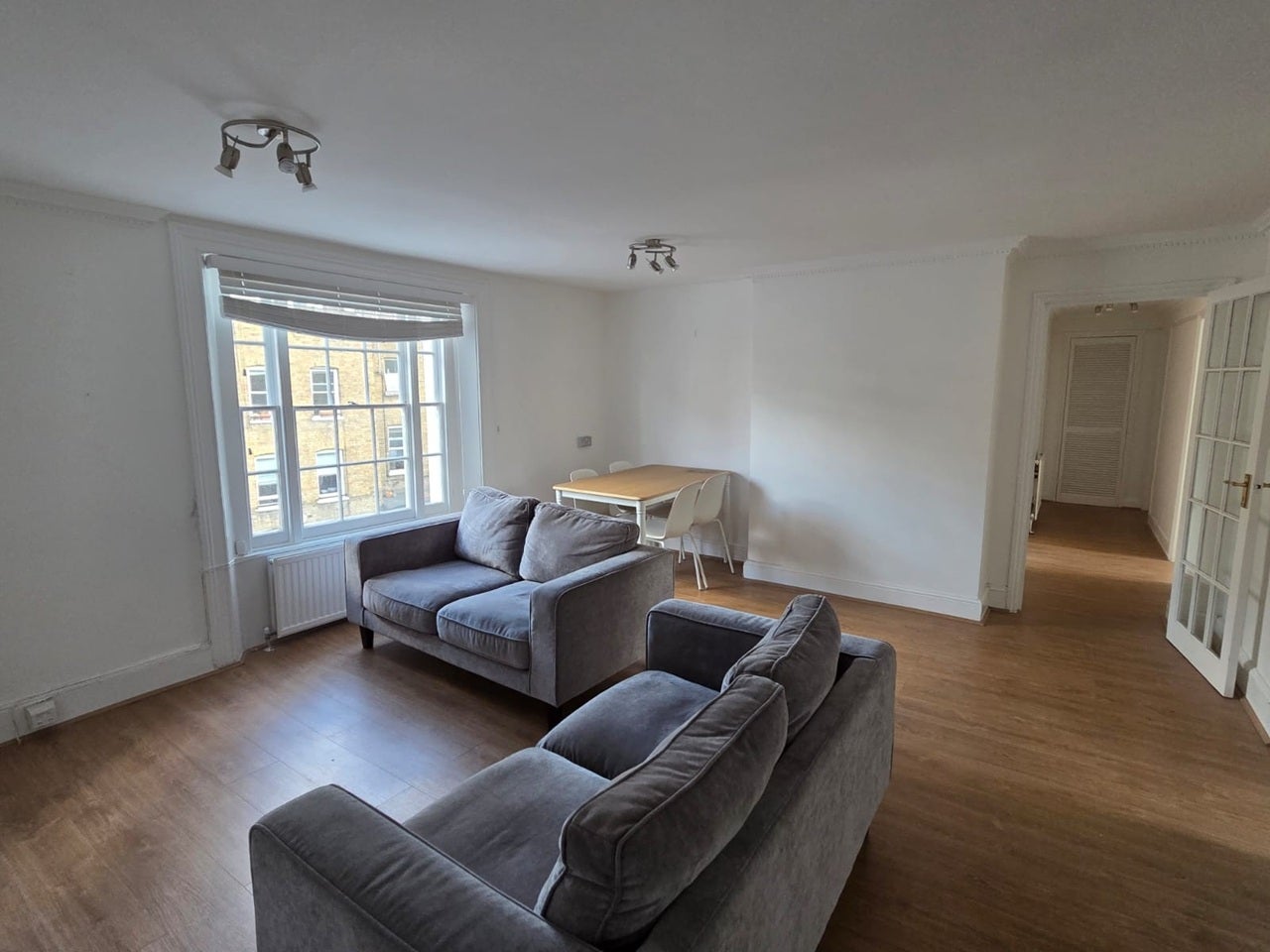 Flat Hoxton Street in Greater London