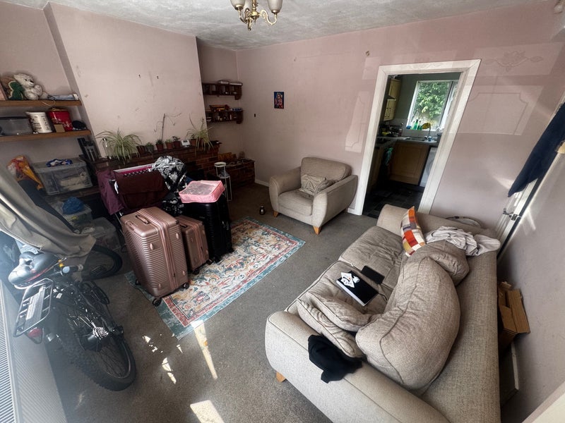 Room Swinford Road in Birmingham