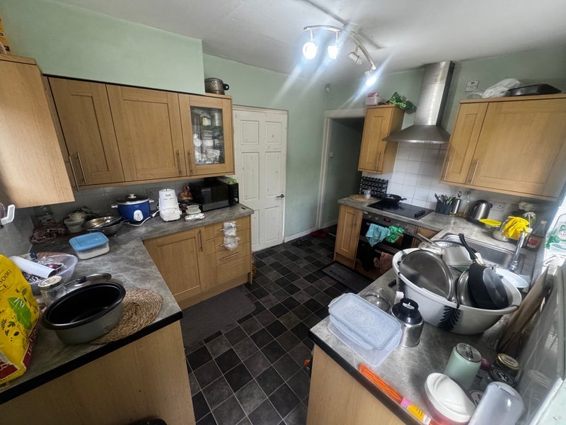 Room Swinford Road in Birmingham