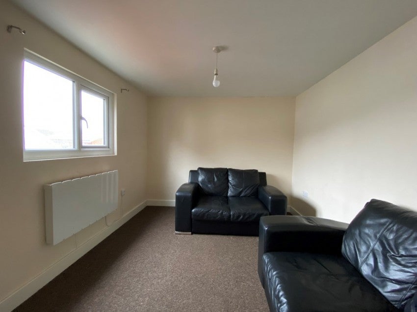 Flat Westridge Road in Southampton