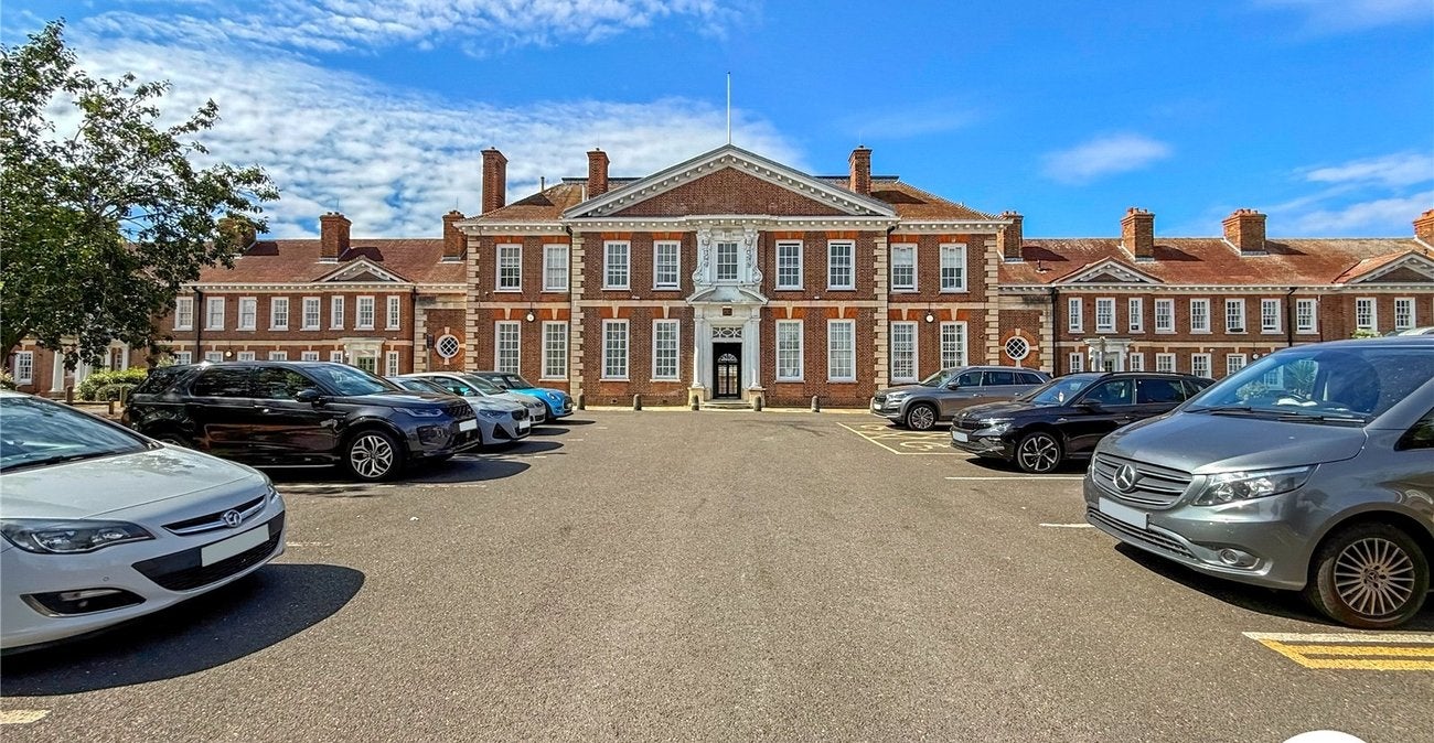 Flat Mottingham Road in Greater London
