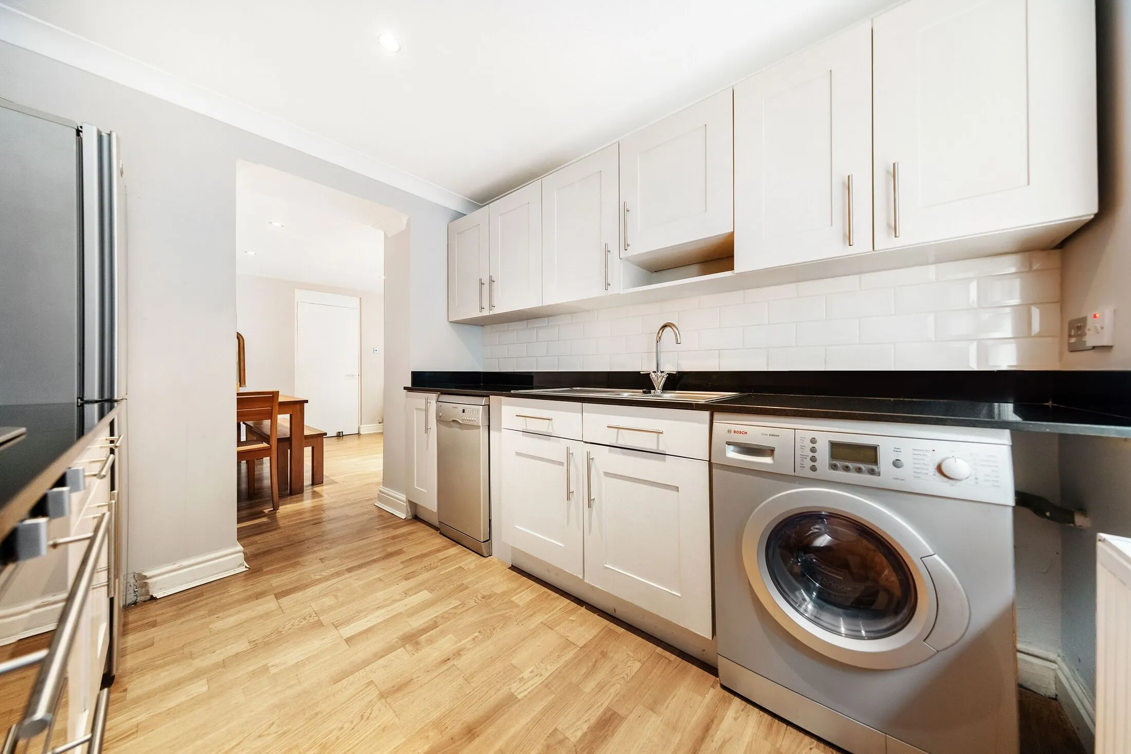 Flat Cornwall Crescent in Greater London