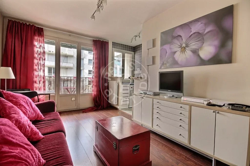 Appartement Rue de Cîteaux à Paris