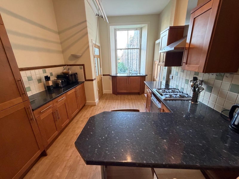 Room Strathfillan Road in City of Edinburgh