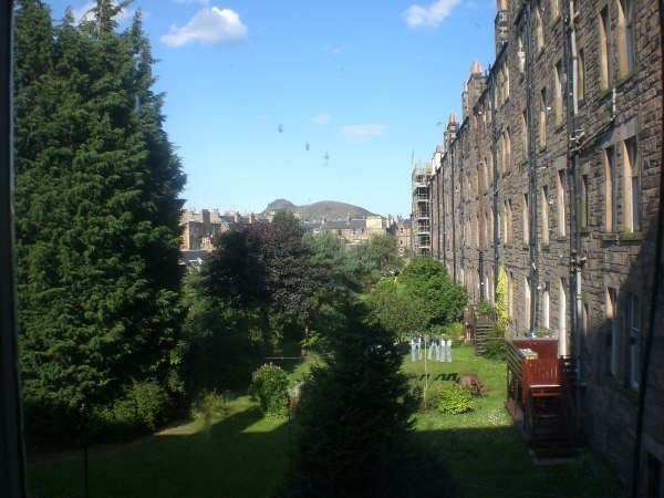Room Strathfillan Road in City of Edinburgh