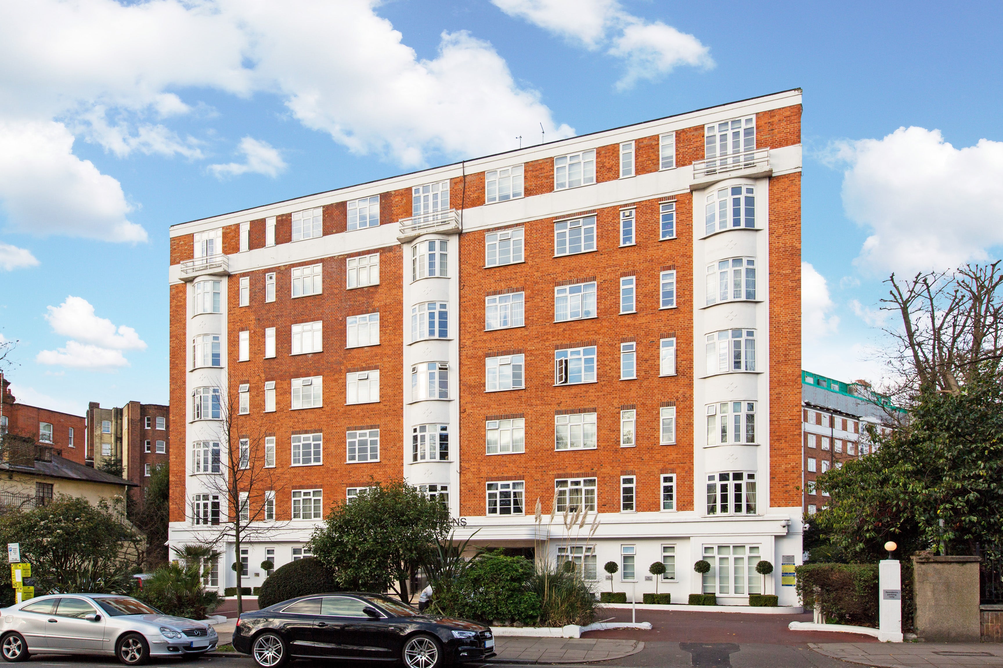 Flat Barbara Brosnan Court in City of Westminster