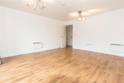 Flat Oakleigh Road South in Greater London