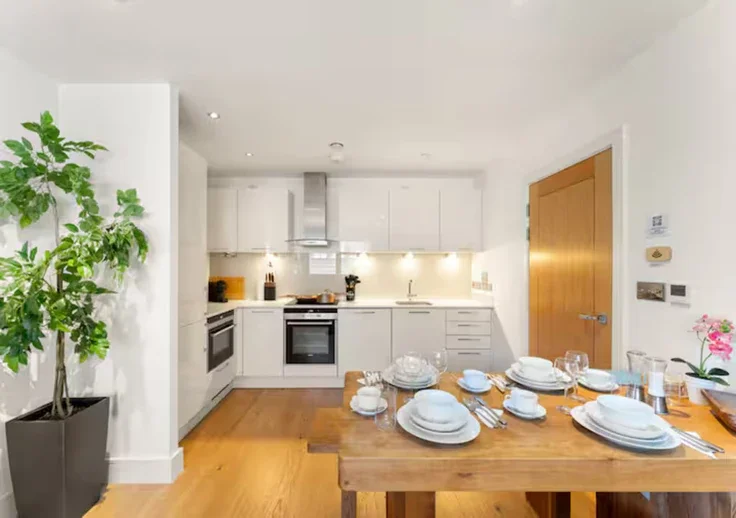 Flat Skerne Road in Greater London