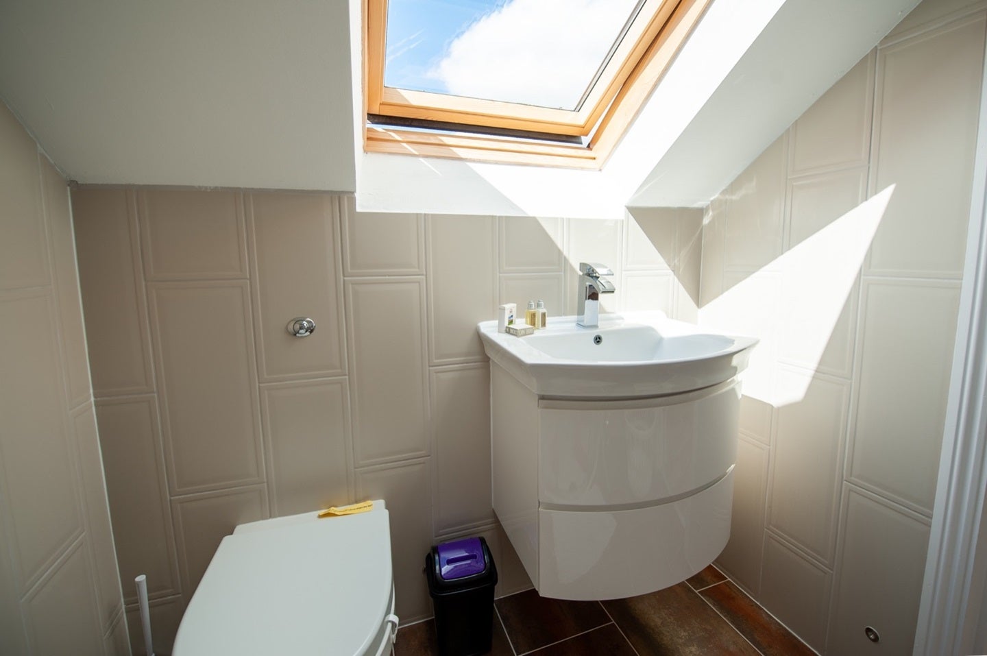 Room Rutland Road in Greater London
