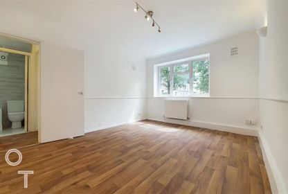 Flat Leighton Crescent in Lincoln