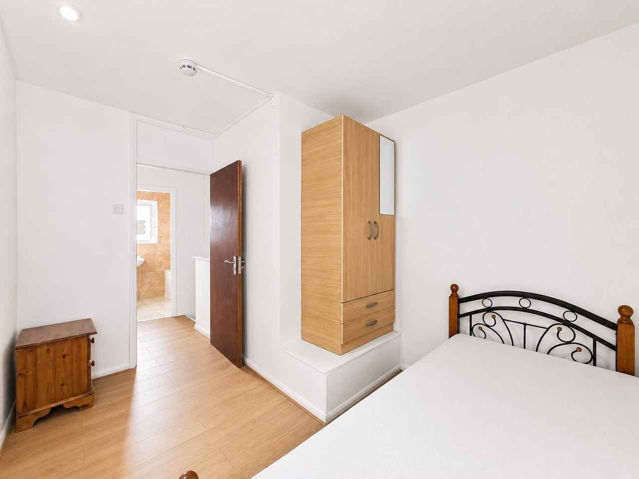House Duckett Street in Greater London