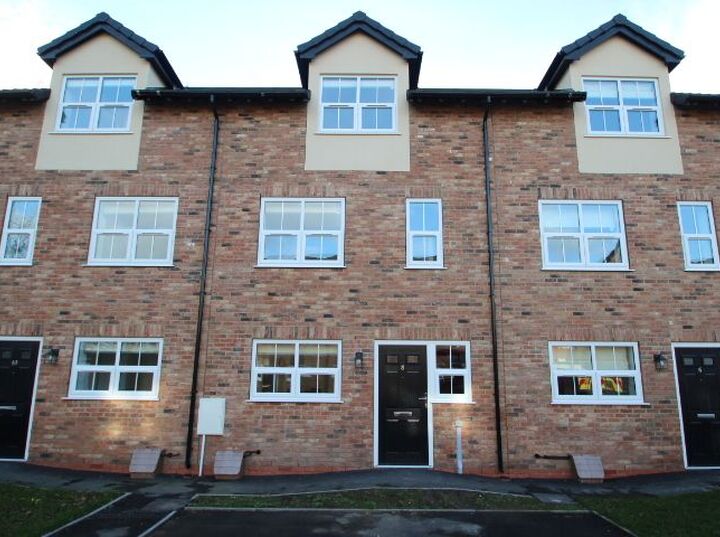 House Queens Court in Winsford