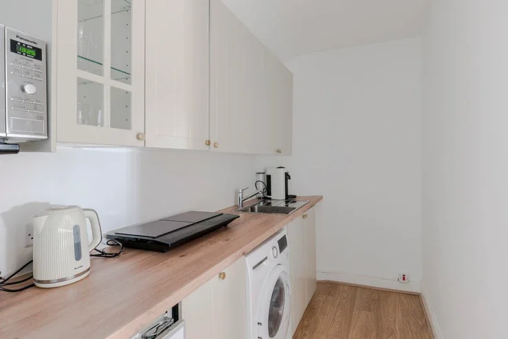 Flat Grafton Mews in Greater London
