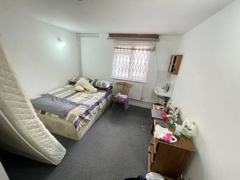 Flat Caledonian Road in Greater London