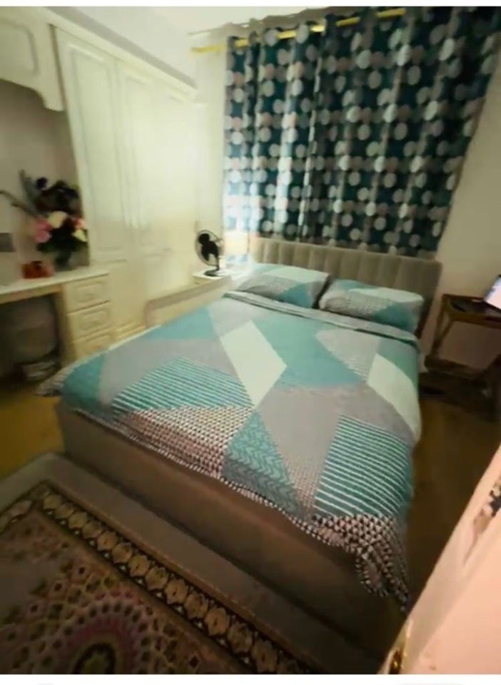 Room Loudoun Avenue in Greater London