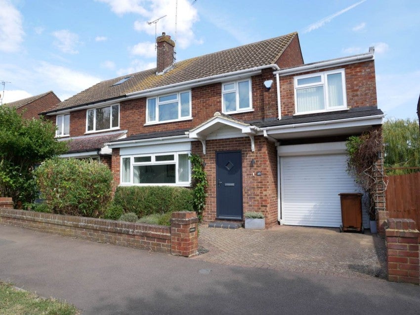 House Childscroft Road in Rainham