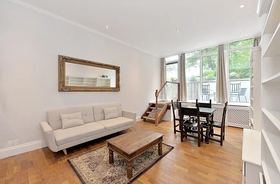 Flat Fulham Road in Greater London