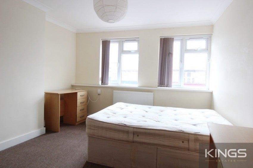 Flat Portswood Road in Southampton