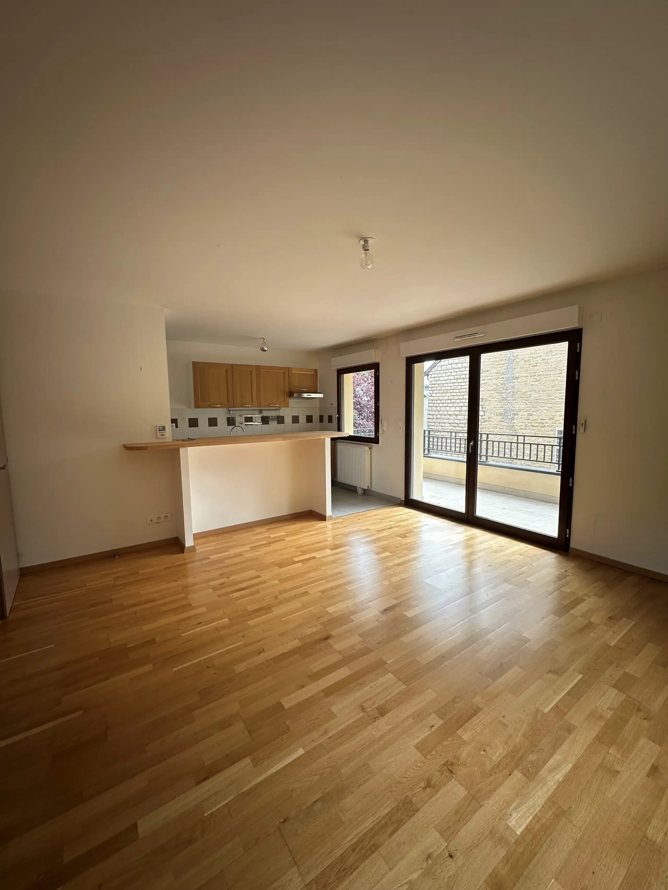 Flat Place Jean Mace in Troyes