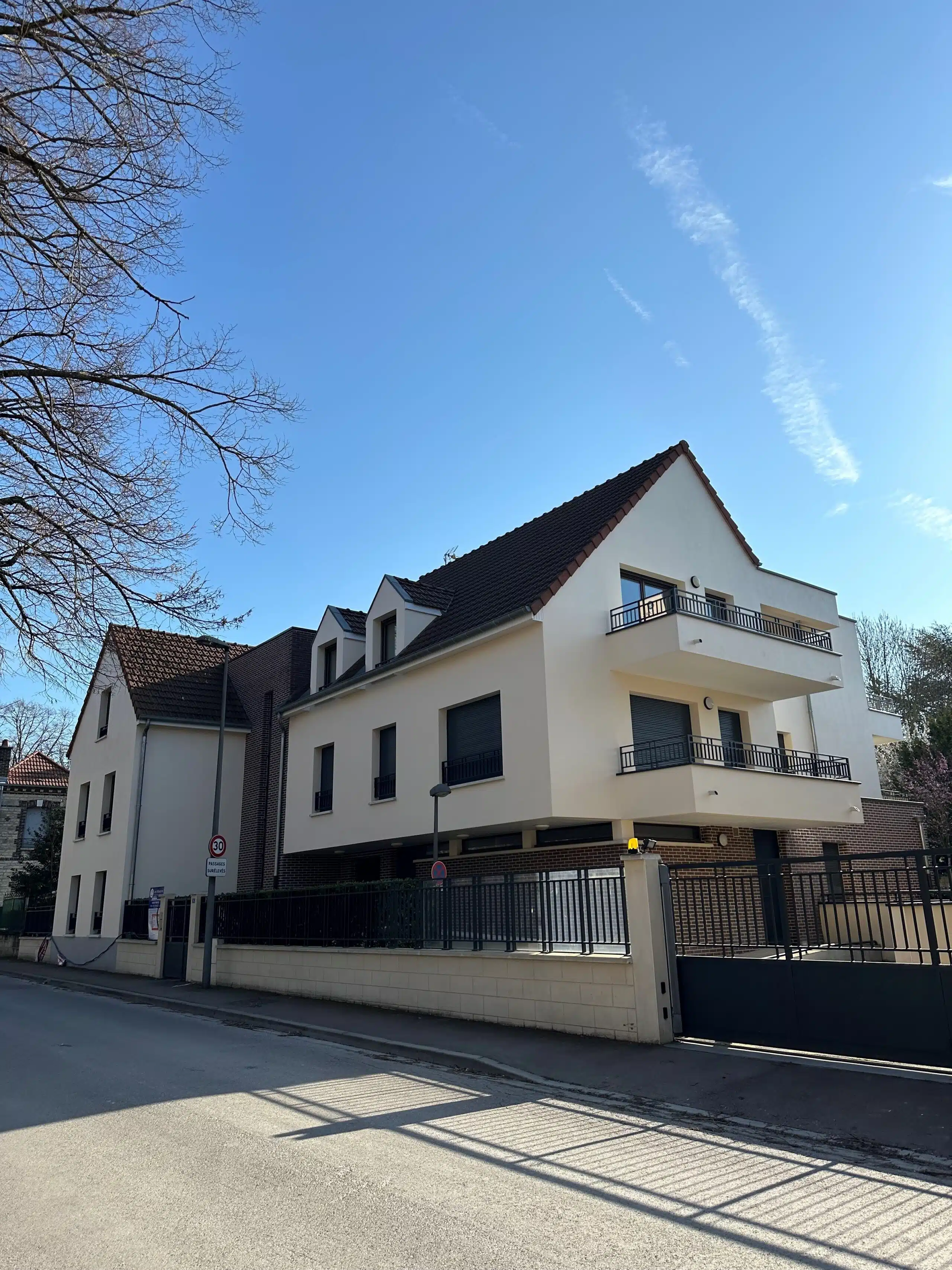 Flat Place Jean Mace in Troyes