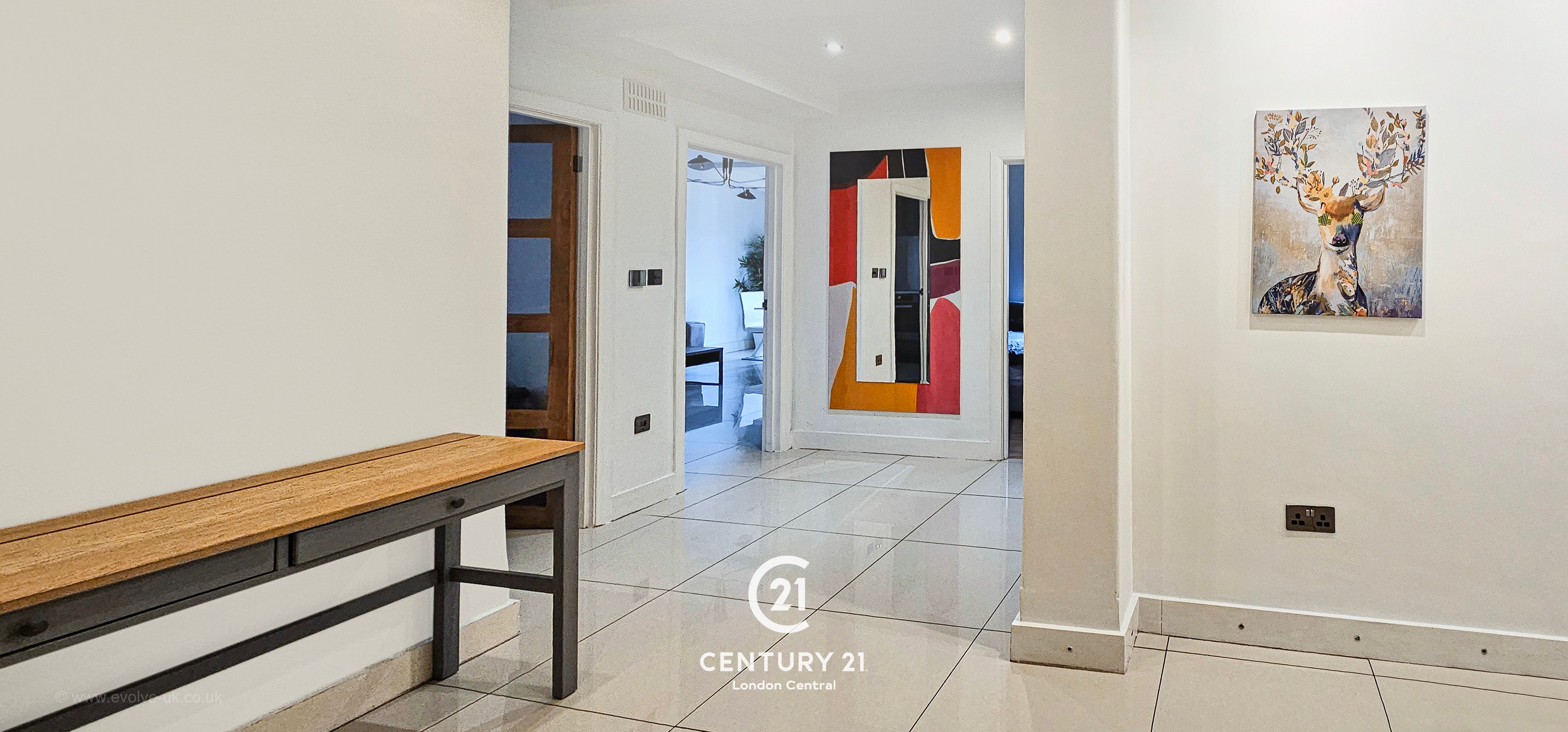 Flat Queensway in City of Westminster