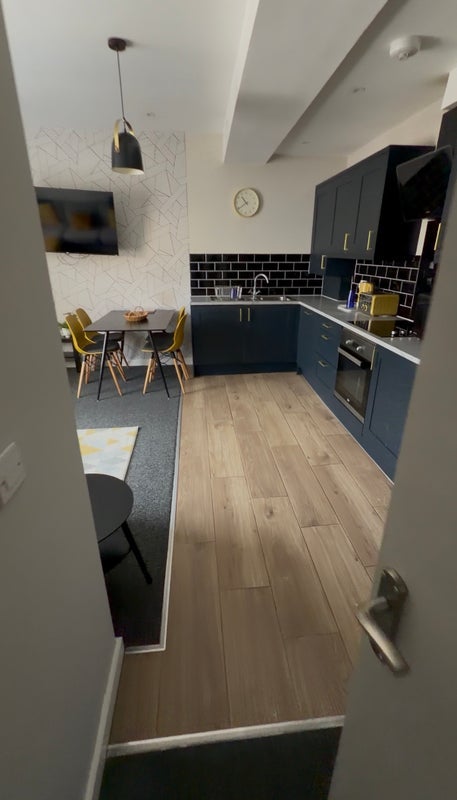 Room Mansfield Road in Nottingham