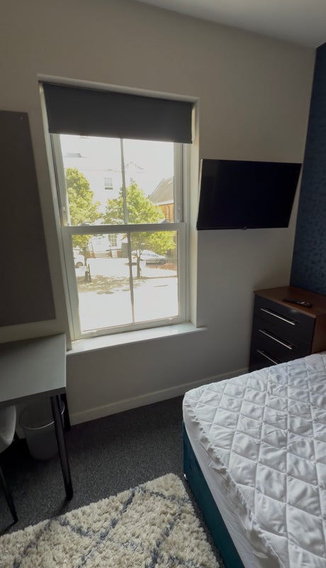 Room Mansfield Road in Nottingham